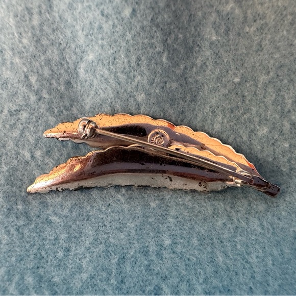 Vintage Sterling Silver Pin Brooch 2 Textured Leaves with brushed & shiny finish - Picture 2 of 5